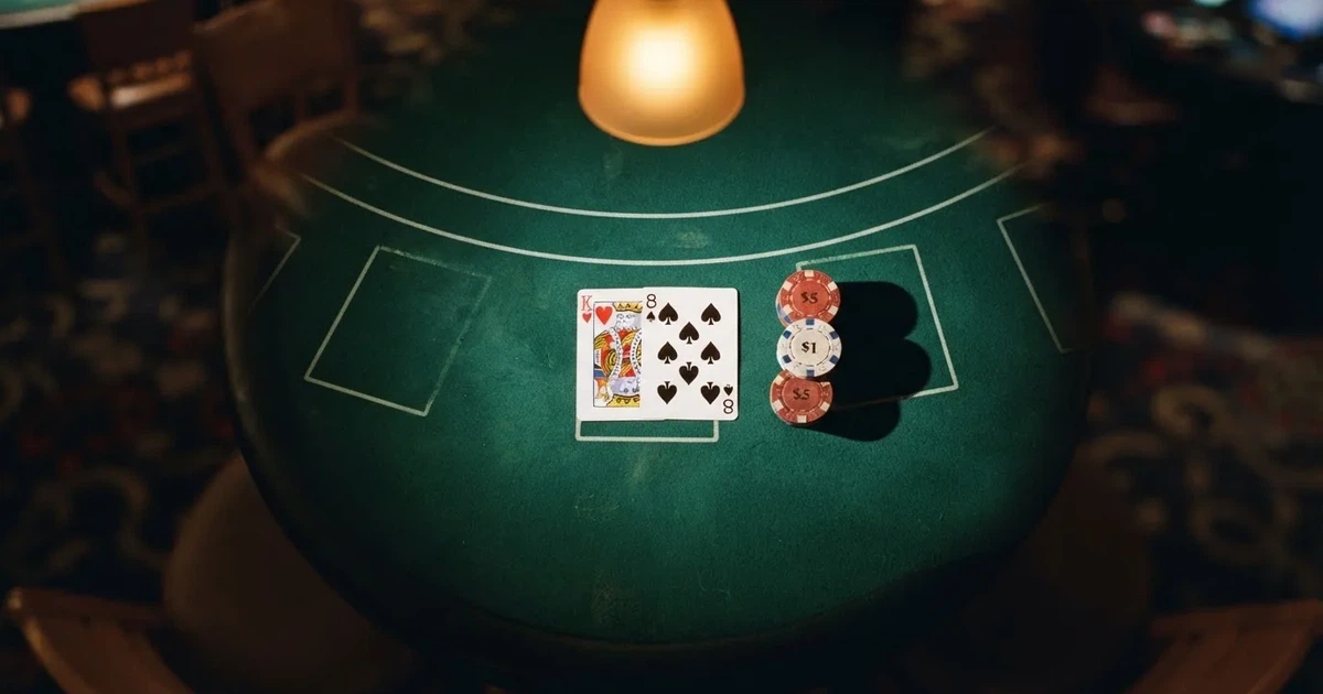 Beste blackjack i Norge i 2026: det lovlige tilbudet og utenlandske sidene